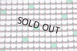 画像2: 小さな小さなリンゴ生地（ブラック×グリーン）はぎれ