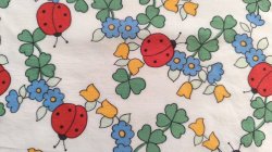 画像1: テントウムシとクローバーはぎれ（難あり）