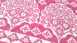 画像1: 【特価】ピンク×白の、切り絵風お花柄ハギレ