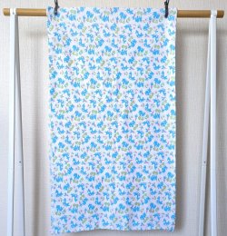 画像3: DDR★ウサギと花とニンジン（ブルー系）はぎれ