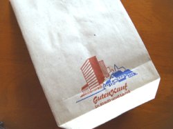 画像3: 旧東ドイツ時代の紙袋★ビルと家（茶色・青）