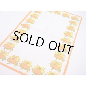 画像: 【未使用品】オレンジのお花のティークロス