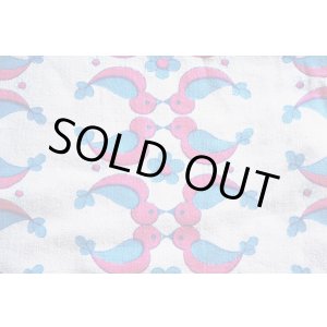 画像: 70's★切り絵みたいな鳥と花の連続模様（小サイズはぎれ２枚）