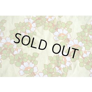 画像: 東欧ファブリック◆白いお花のフェンス（はぎれ）