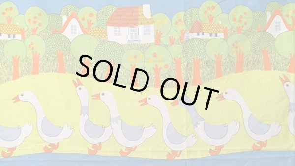 画像2: 70's★子供たちとアヒルの群れ（ブルー系はぎれ）