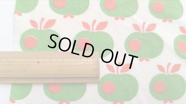 画像2: 70's★赤いほっぺの緑りんご（はぎれ）