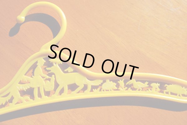 画像1: プラスチックハンガー（赤ずきん）