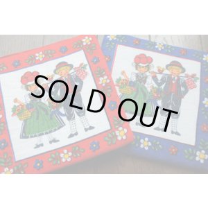 画像: チロリアンカップル鍋つかみ２個組