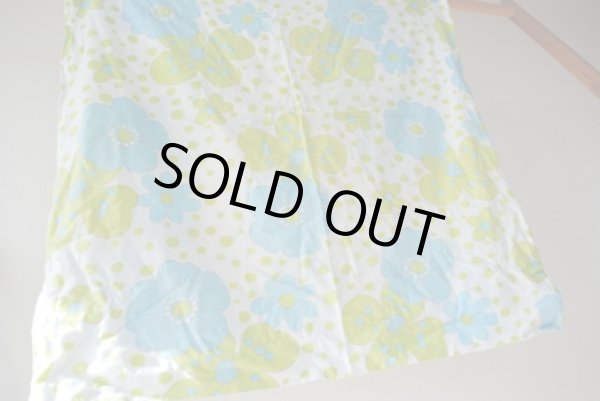 画像4: 大きな枕カバー【黄緑と水色の花】