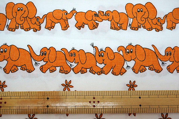 画像3: つながるオレンジの象一族（ピローケース）
