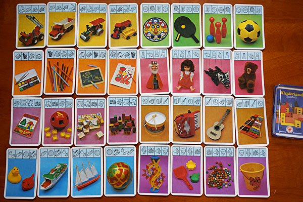 画像1: 旧東ドイツ時代のカードゲーム「子供の世界」