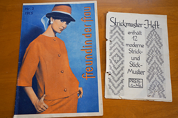 画像1: ドイツの古い洋裁型紙とステッチ図案のセット