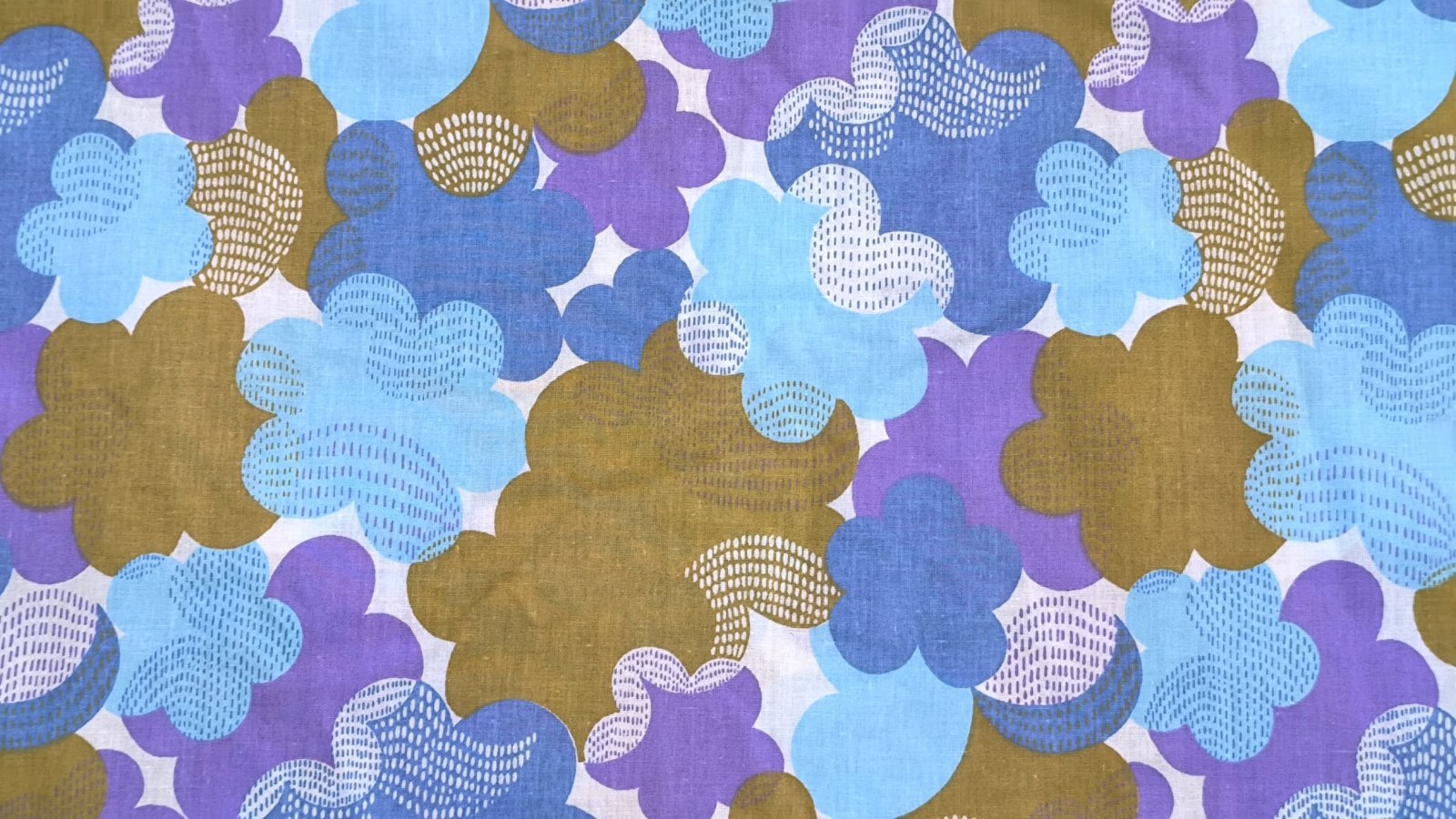 画像1: 70's●ふわふわ花雲と刺し子風ファブリック