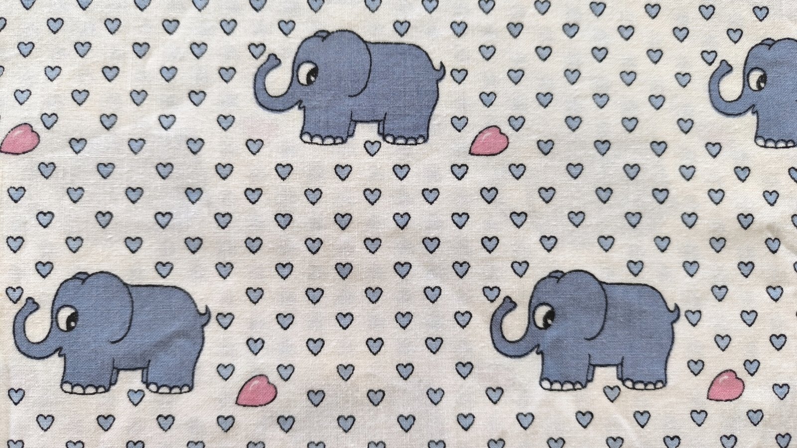 画像3: DDR★ゾウとハートのファブリック（白系）はぎれ