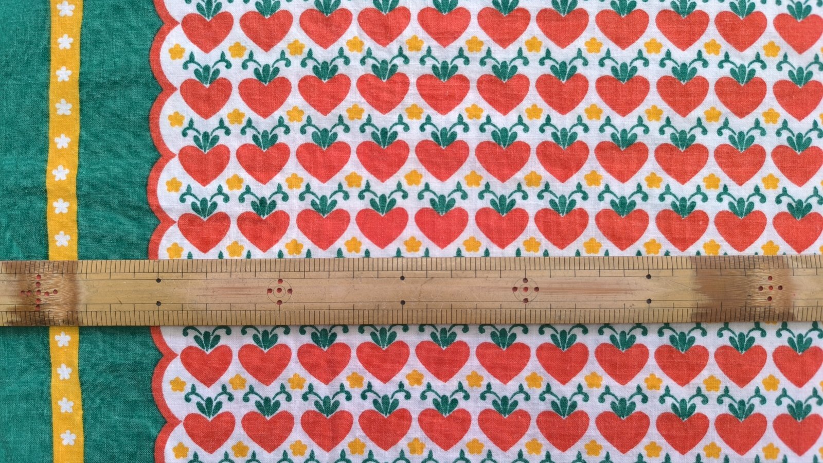 画像2: 70's★赤いハートと黄色い星の花（はぎれ）