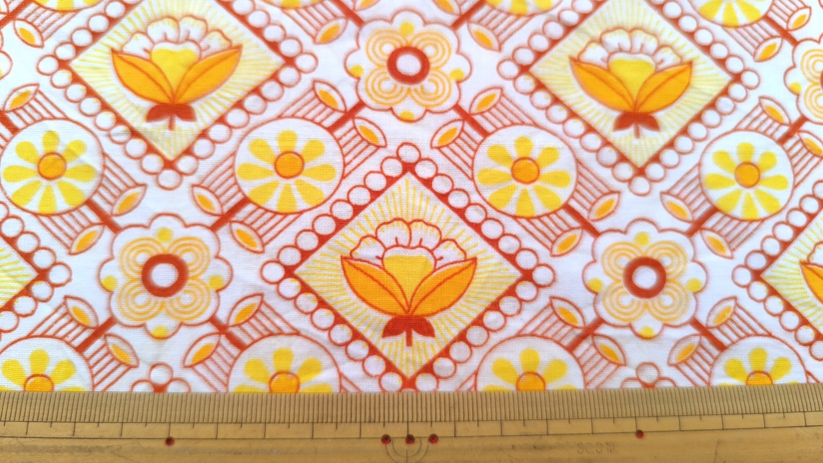 画像3: ドイツ70's★幾何学テイストの花柄ファブリック（はぎれ）