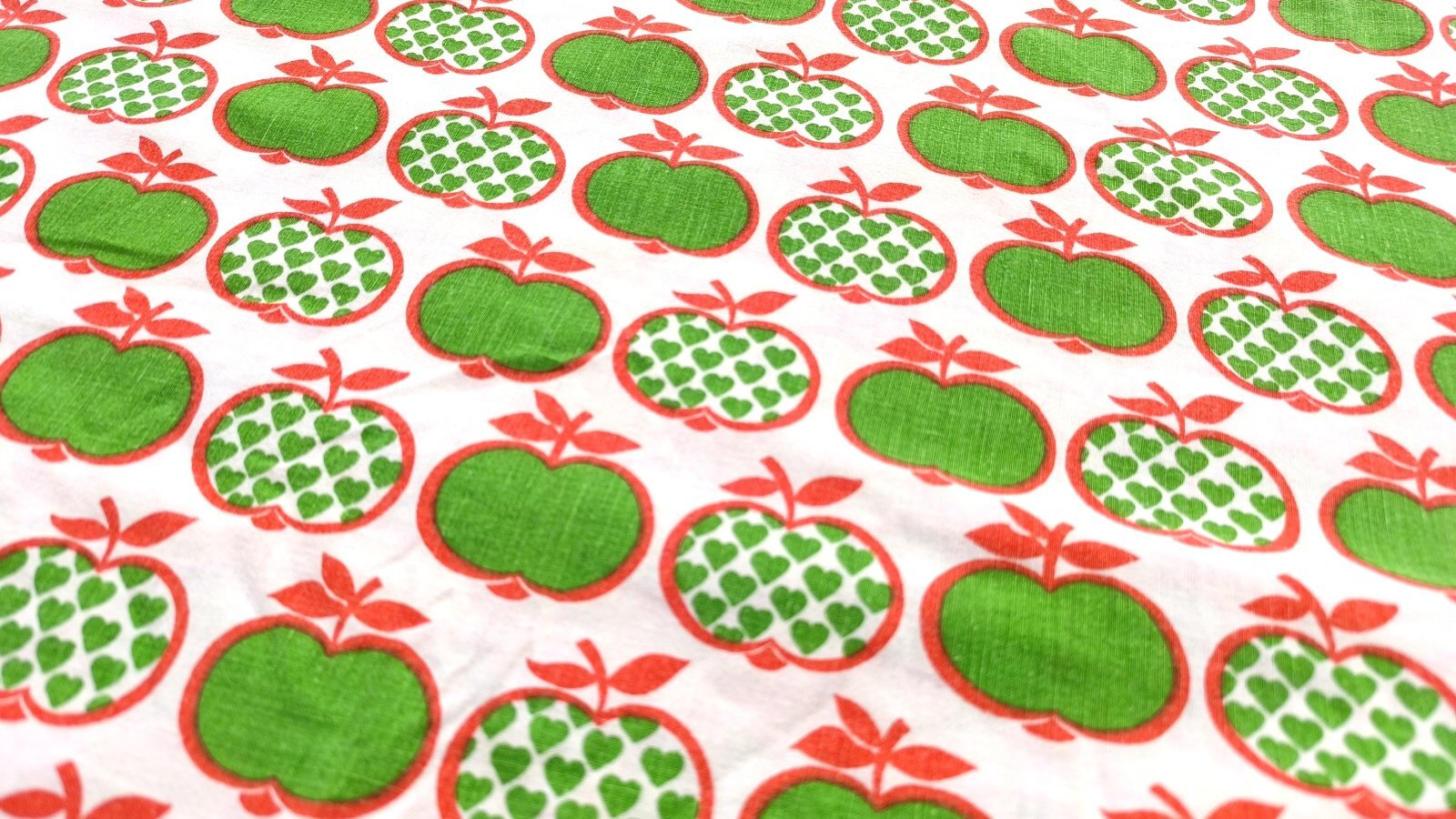 画像2: 70's★ハート＆リンゴのグラジエラ風（はぎれ）