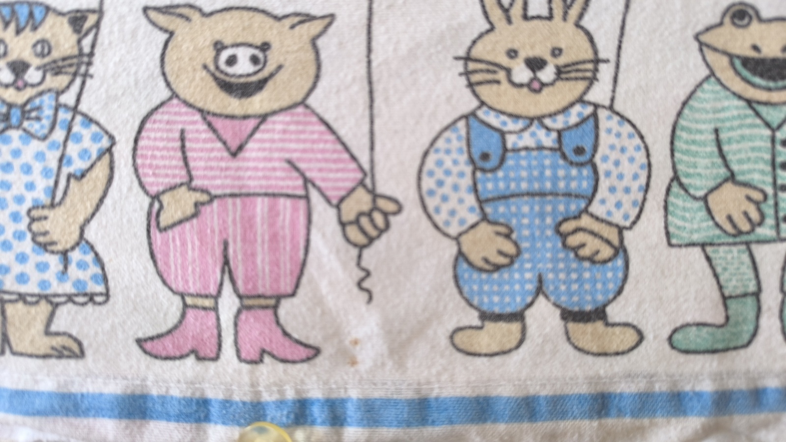 画像4: 【グラジエラ】風船を持った動物たちのクッションカバー（オマケ付）