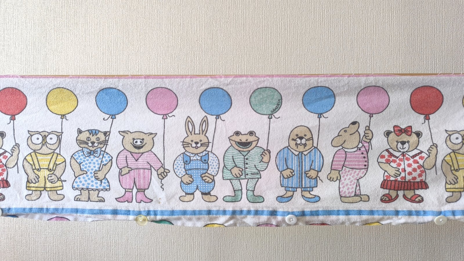 画像3: 【グラジエラ】風船を持った動物たちのクッションカバー（オマケ付）