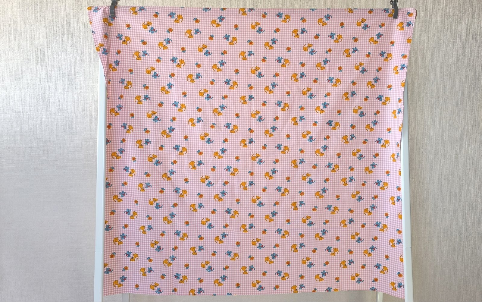 画像6: たくらむ犬と、白目の猫（大きめはぎれ）