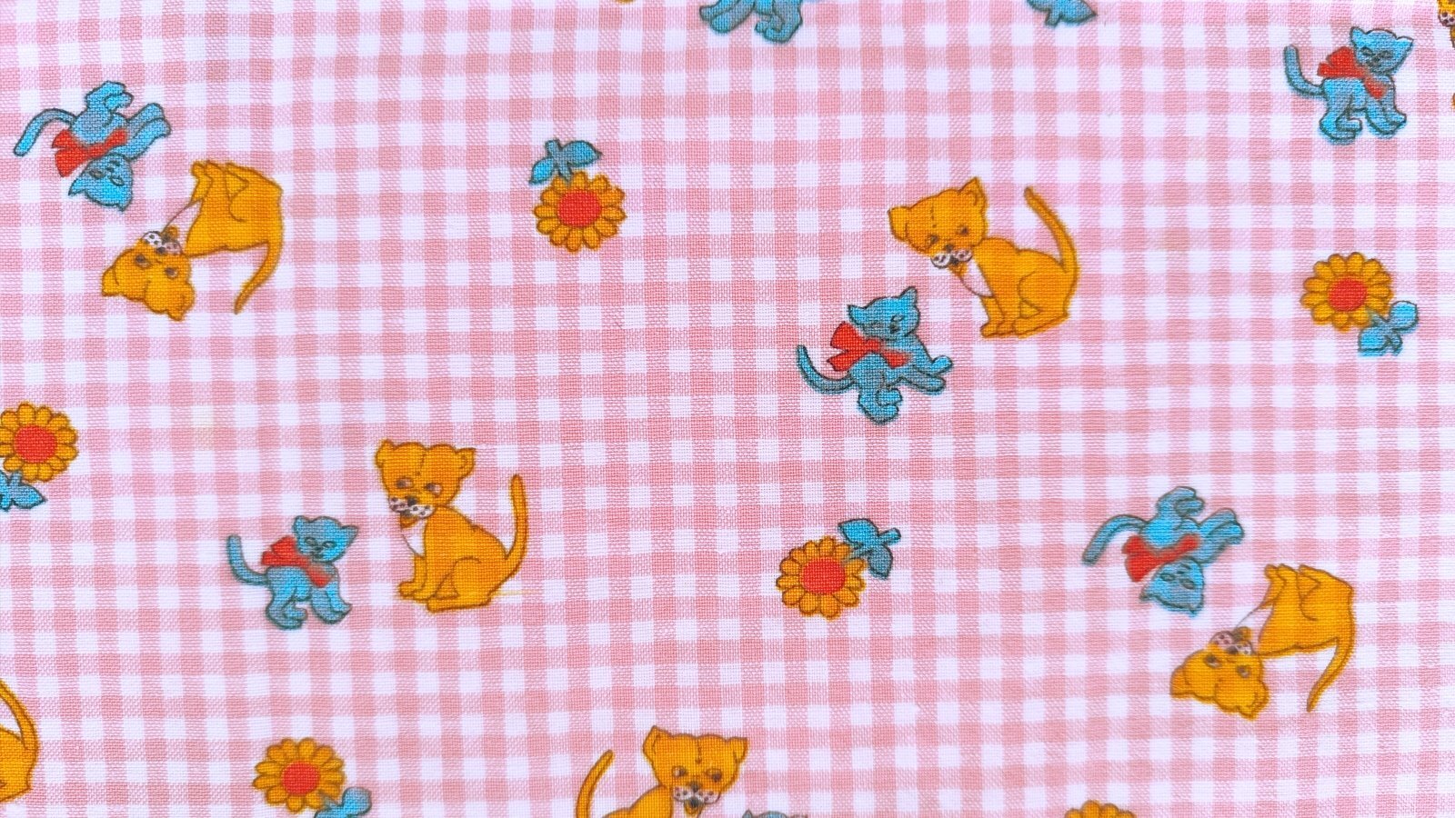 画像1: たくらむ犬と、白目の猫（大きめはぎれ）