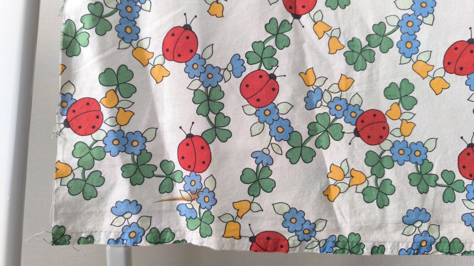 画像5: テントウムシとクローバーはぎれ（難あり）