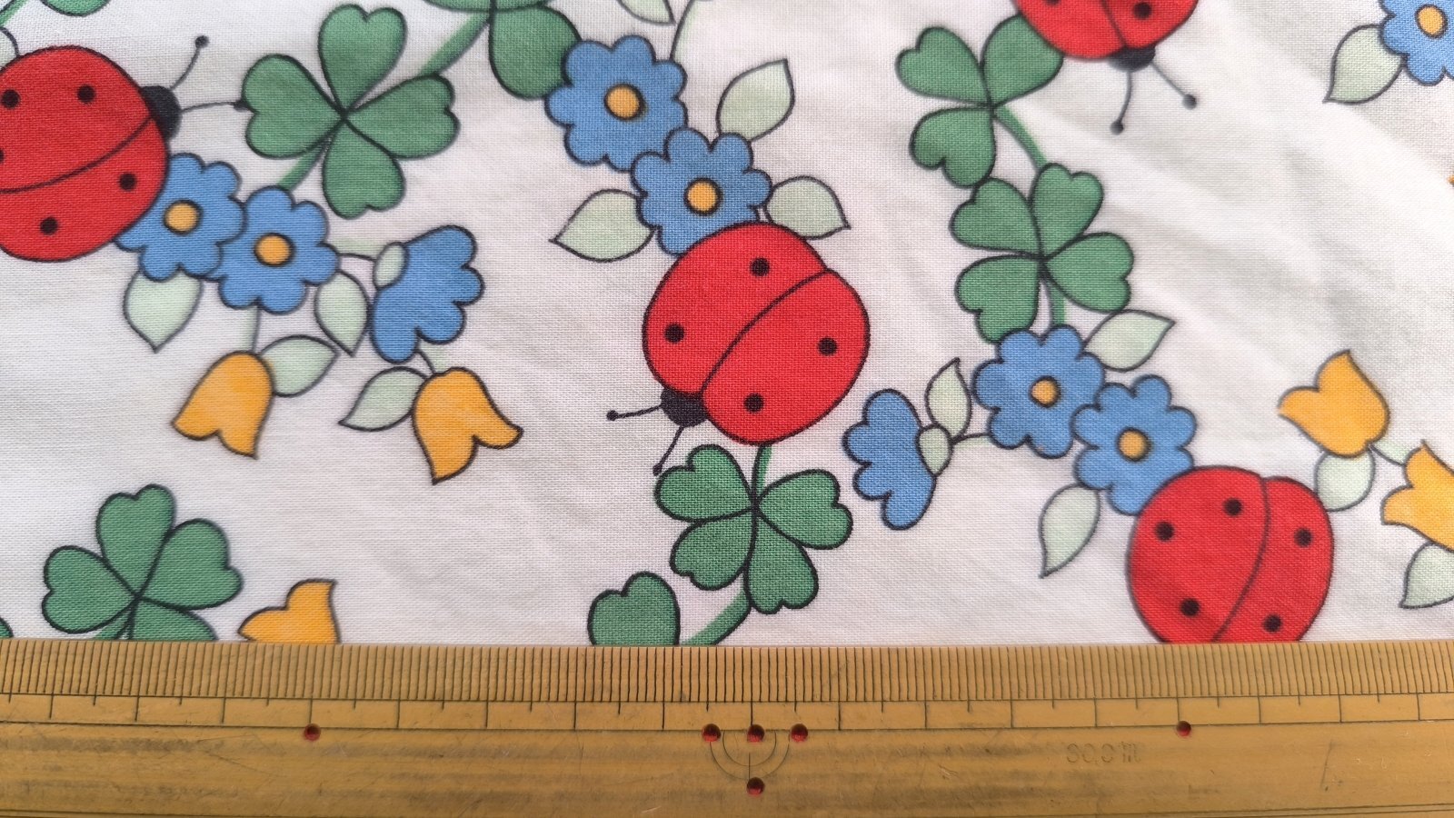 画像2: テントウムシとクローバーはぎれ（難あり）