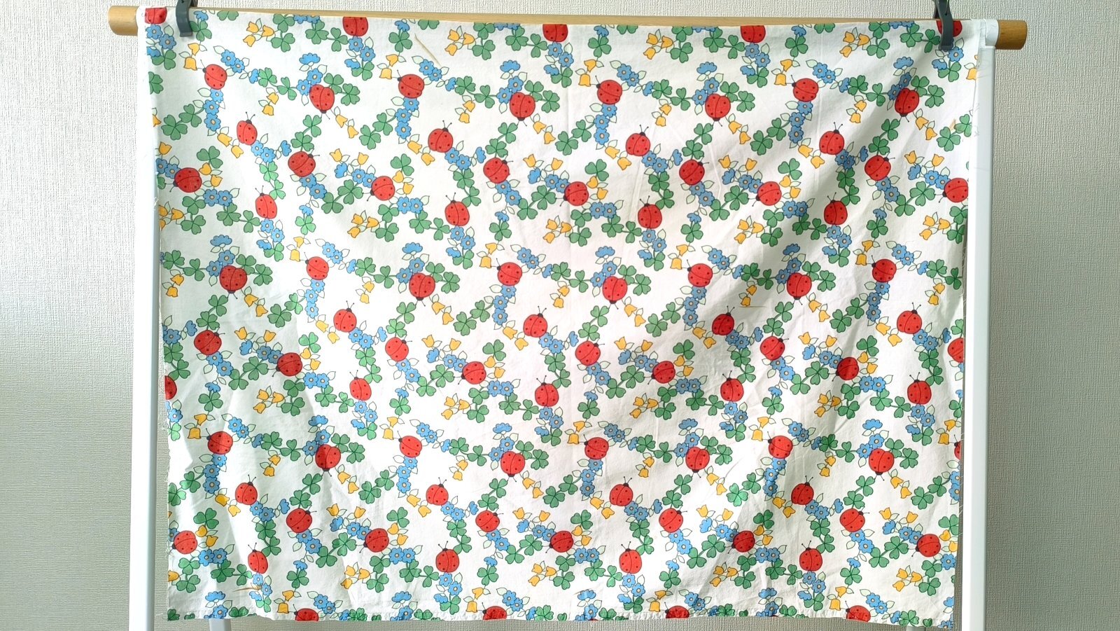 画像8: テントウムシとクローバーはぎれ（難あり）