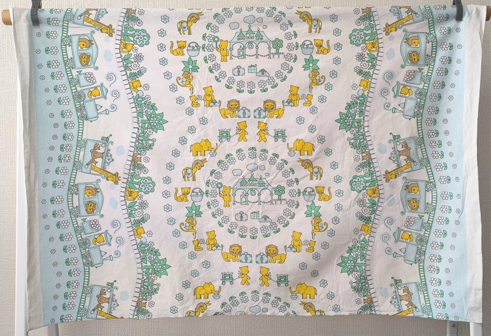 画像5: アニマル★ワンダーランド（水色）はぎれ