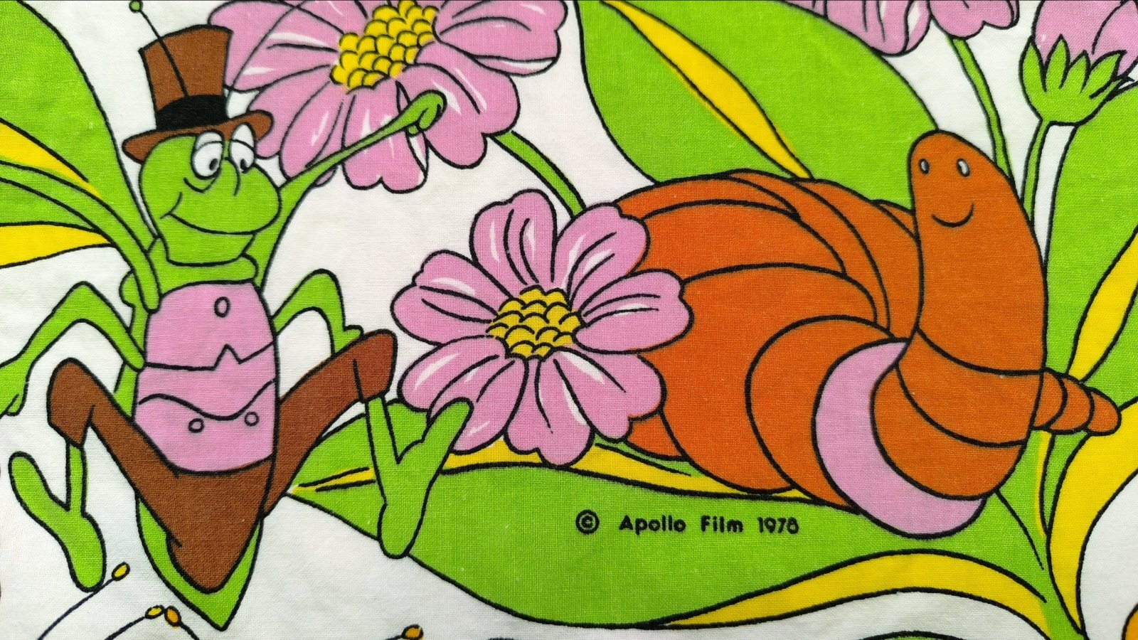 画像2: ドイツビンテージ◆みつばちマーヤ（白地はぎれ）