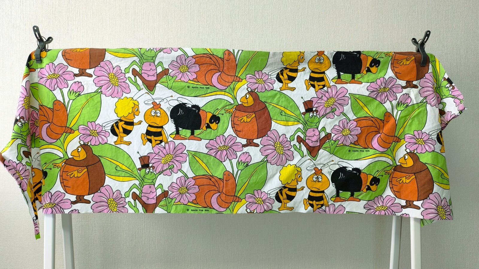 画像5: ドイツビンテージ◆みつばちマーヤ（白地はぎれ）