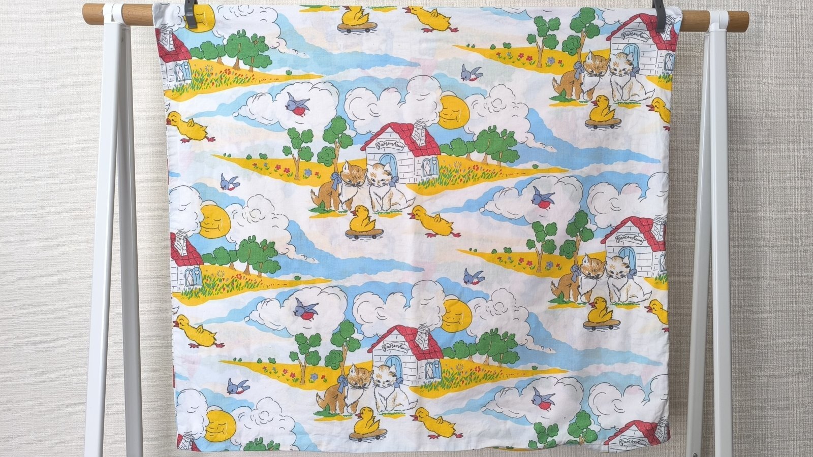 画像7: ネコの家＋鳥の追いかけっこ（ピローケース）