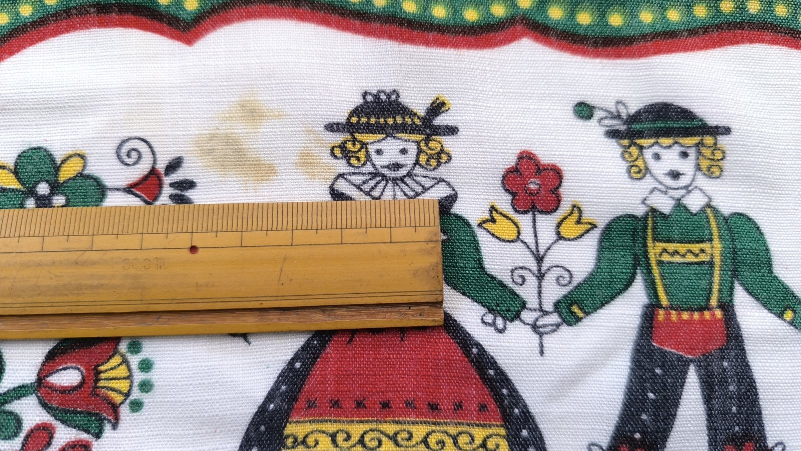 画像2: お花大好きチロリアンカップル（はぎれ）