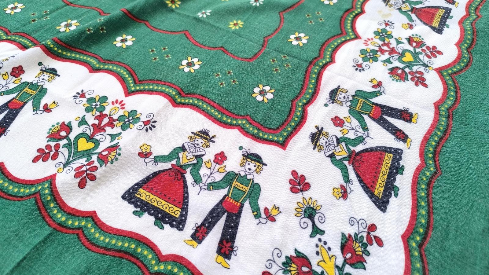 画像1: お花大好きチロリアンカップル（はぎれ）