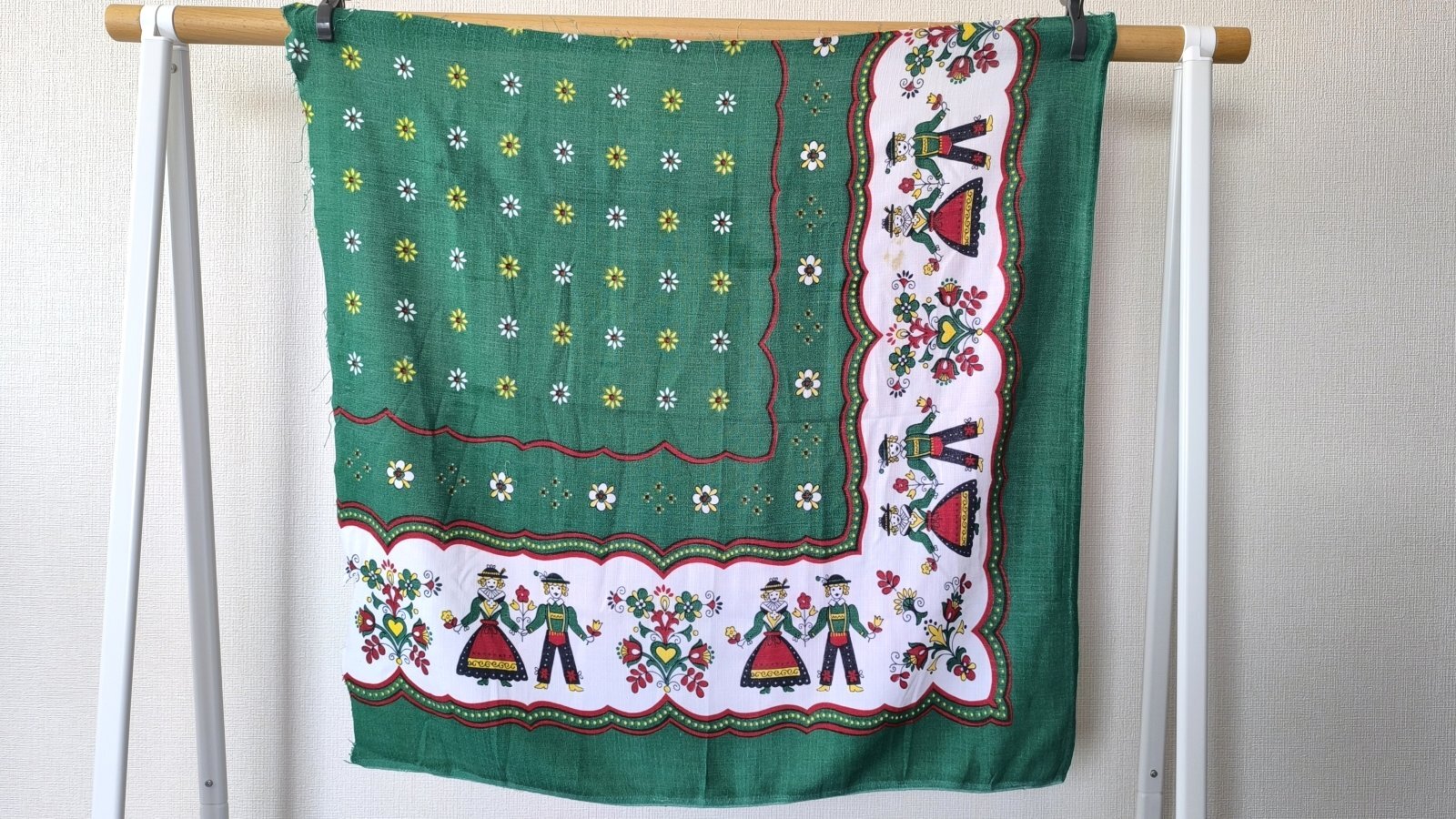 画像3: お花大好きチロリアンカップル（はぎれ）