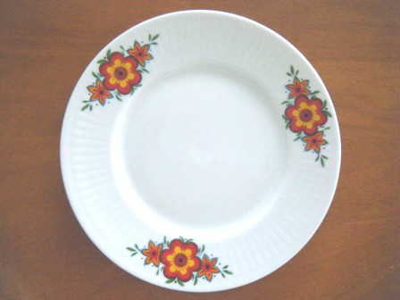 画像1: ドイツの古い皿◆レトロなお花柄